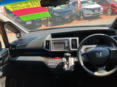 車を運転する際には運転席の存在は欠かせません。なのでしっかりとチェックしたいポイントですね。 2