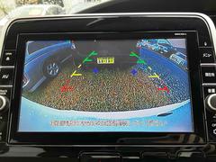 バックカメラも付いています。駐車の時に便利なのはもちろんの事、後方死角にいる子供たちに気が付くことができるので安心安全ですね 5