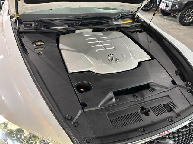 ＬＳ ＬＳ４６０　Ｆスポーツ　ナビ・ＴＶ・ＣＤ・ＤＶＤ・バックカメラ・ＥＴＣ・黒革シート・サンルーフ・エアシート・シートヒーター・ステアヒーター・クルコン・ＡＷ・ドラレコ（16枚目）