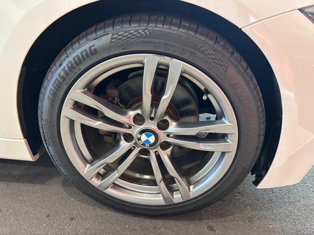 ３シリーズ ３２０ｄ　Ｍスポーツ　スタイルエッジ　ナビ・ＣＤ・ＤＶＤ・ＢＴ・黒革シート・フルセグチューナー・ＥＴＣ・ＡＷ・ＨＩＤ・スマートキー・シートヒーター（22枚目）