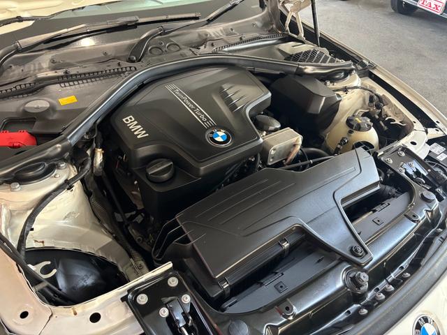 4シリーズ ナビ・CD・DVD・BT・Bカメラ・ETC・AW・スマートキー・Pシート・HID(13枚目)