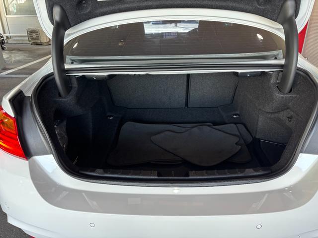 4シリーズ ナビ・CD・DVD・BT・Bカメラ・ETC・AW・スマートキー・Pシート・HID(18枚目)