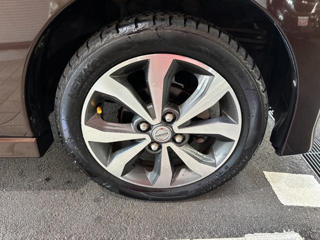 デイズルークス ハイウェイスター　ターボ　ナビ・ＴＶ・ＣＤ・ＤＶＤ・ＢＴ・ＥＴＣ・アラウンドビュー・インテリキー・両側パワースライド・ＡＷ（20枚目）