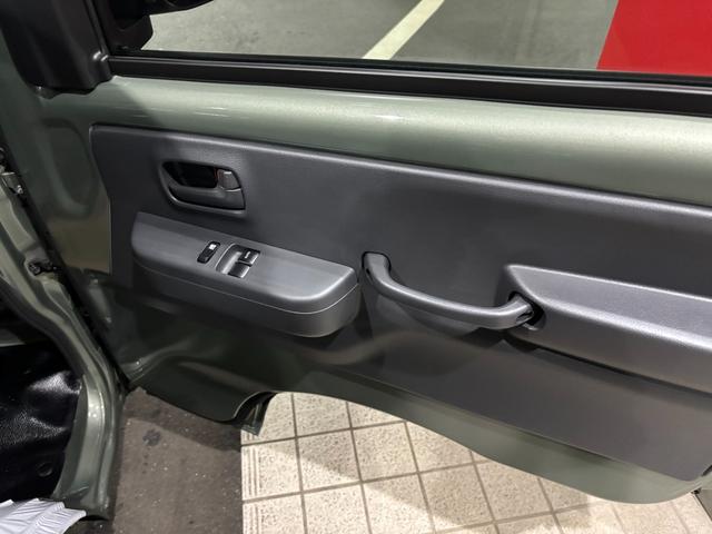 キャリイトラック ＫＣエアコン・パワステ　ＰＳ・ＰＷ・ＦＡＴ・セーフティサポート・キーレス・Ｗエアバック（11枚目）