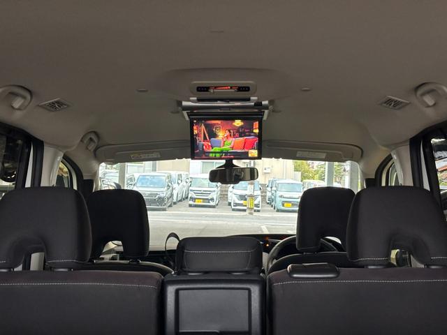 セレナ ハイウェイスター プロパイロットエディション 10インチナビ・フルセグ・CD・DVD・BT・フリップダウン・バックカメラ・両側パワースライド・インテリキー・ETC・AW(10枚目)