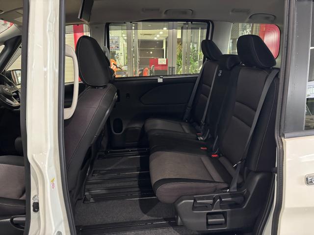 セレナ ハイウェイスター プロパイロットエディション 10インチナビ・フルセグ・CD・DVD・BT・フリップダウン・バックカメラ・両側パワースライド・インテリキー・ETC・AW(14枚目)