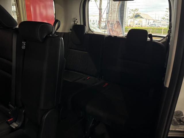 セレナ ハイウェイスター プロパイロットエディション 10インチナビ・フルセグ・CD・DVD・BT・フリップダウン・バックカメラ・両側パワースライド・インテリキー・ETC・AW(27枚目)