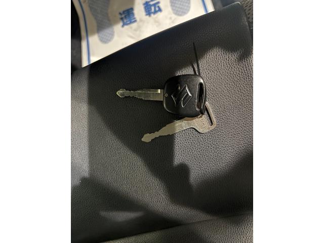 ジムニー ランドベンチャー　ナビ・ワンセグ・ＣＤ・レザーシート・ＡＷ・シートヒーター・キーレス・フォグ（7枚目）