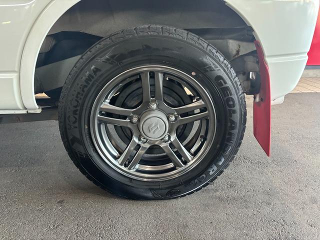 ジムニー ランドベンチャー　ナビ・ワンセグ・ＣＤ・レザーシート・ＡＷ・シートヒーター・キーレス・フォグ（9枚目）