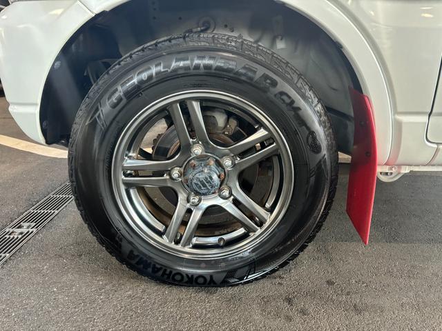 ジムニー ランドベンチャー　ナビ・ワンセグ・ＣＤ・レザーシート・ＡＷ・シートヒーター・キーレス・フォグ（12枚目）