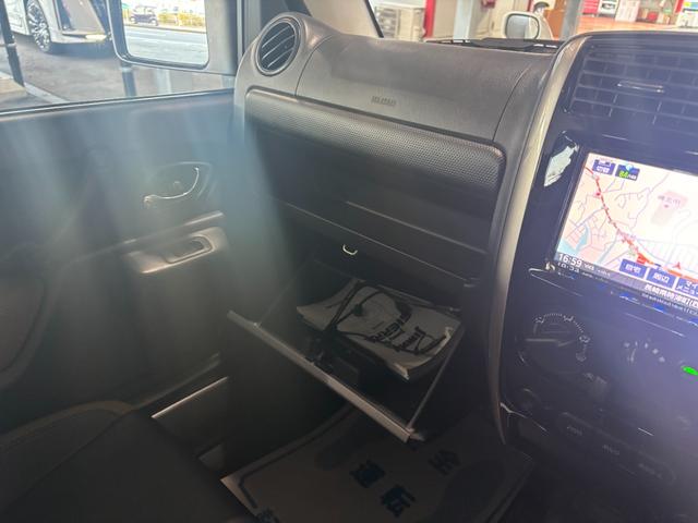 ジムニー ランドベンチャー　ナビ・ワンセグ・ＣＤ・レザーシート・ＡＷ・シートヒーター・キーレス・フォグ（14枚目）