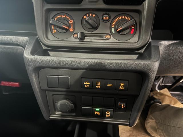 キャリイトラック ＫＣ　セーフティサポート・ＬＥＤヘッドライト・キーレス・アイドリングストップ・ソナー（12枚目）