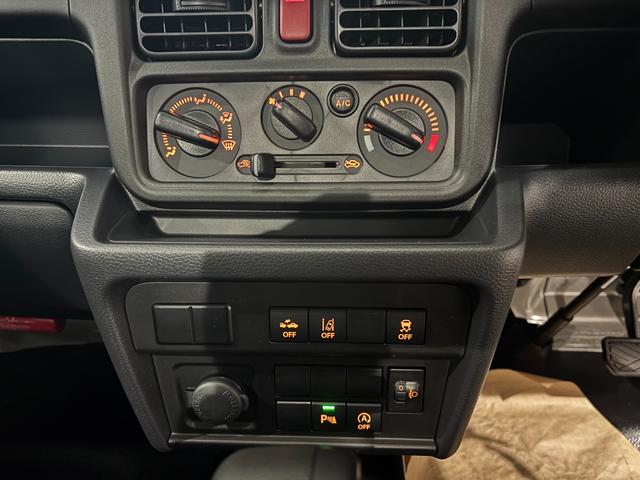 キャリイトラック KC セーフティサポート・LEDヘッドライト・キーレス・アイドリングストップ・ソナー(9枚目)