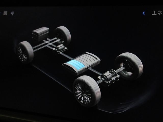 クラウンクロスオーバー Ｇ　４ＷＤ　フルセグ　メモリーナビ　バックカメラ　衝突被害軽減システム　ＥＴＣ　ＬＥＤヘッドランプ（18枚目）