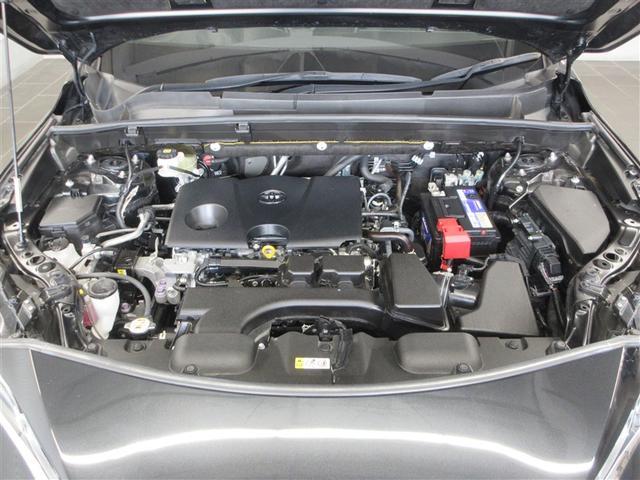 普段見えないエンジンルームも徹底洗浄しております。