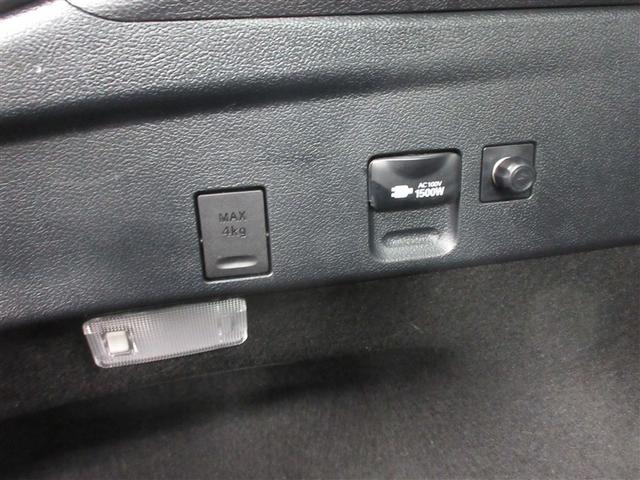 プリウス Ａツーリングセレクション　フルセグ　メモリーナビ　ＤＶＤ再生　バックカメラ　衝突被害軽減システム　ＥＴＣ　ドラレコ　ＬＥＤヘッドランプ　記録簿（35枚目）