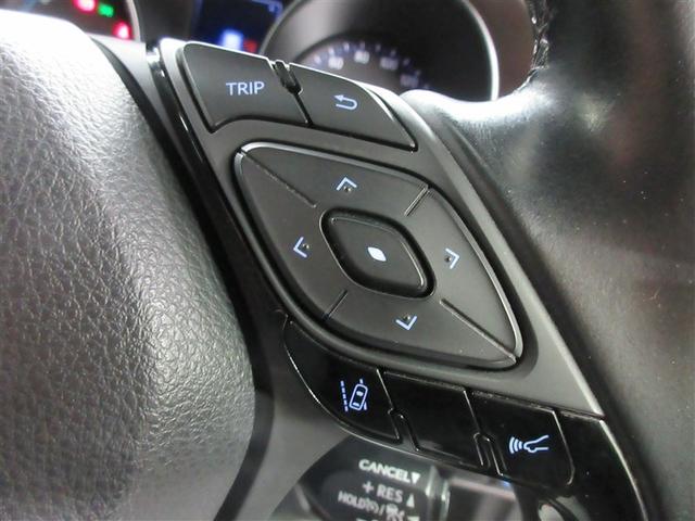 �X�e�A�����O�X�C�b�`�@�X�e�A�����O������������ɑ���ł���̂ŁA�^�]�ɏW���ł��܂��B