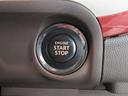 エンジンスタートはブレーキを踏んでスタートボタンを押すだけ。