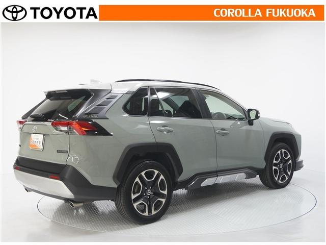 ＲＡＶ４ アドベンチャー　衝突被害軽減システム　サンルーフ　４ＷＤ　メモリーナビ　フルセグ　ＥＴＣ　バックカメラ　ドラレコ　ＣＤ　ＤＶＤ再生　キーレス　スマートキー　盗難防止装置（8枚目）