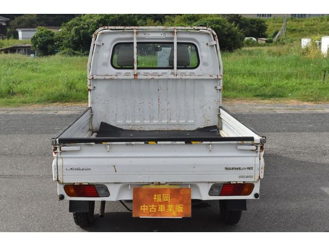 ミニキャブトラック Ｖタイプ　車検令和９年２月２２日　４ＷＤ　エアコン　５速マニュアル　タイミングベルト交換済み　パワステ　ラジオ（10枚目）