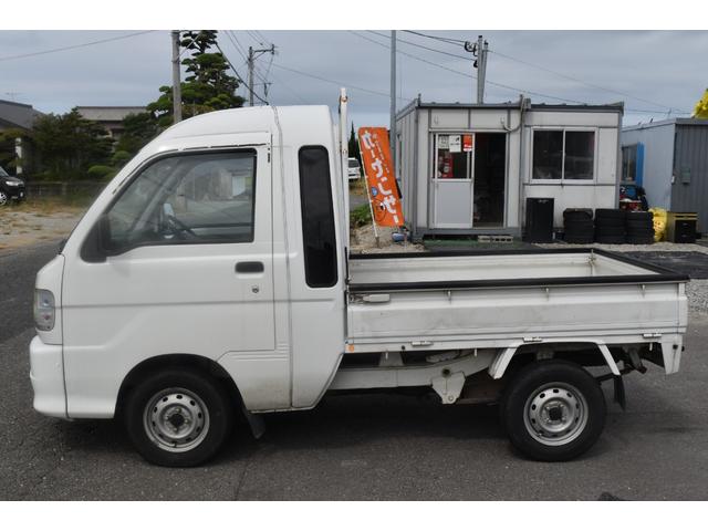 ハイゼットトラック ジャンボ　車検令和８年９月　４ＷＤ　エアコン　５速マニュアル　ドライブレコーダー　パワステ（12枚目）
