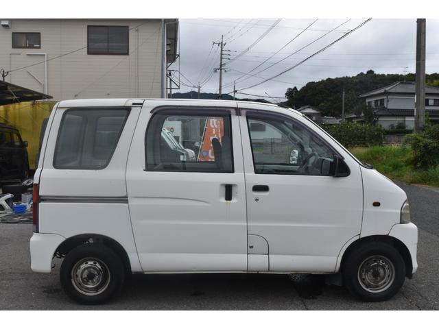 ハイゼットカーゴ スペシャル　車検令和９年５月１７日　タイミングベルト交換済み　オートマ　エアコン　パワステ　エアバック　ラジオ　キャンプ　アマゾン（11枚目）