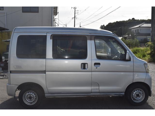 ハイゼットカーゴ クルーズターボ 車検令和9年2月27日 4WD オートマ ターボ車 タイミングベルト交換済み エアコン パワステ パワーウィンドウ エアバック ポータブルナビ(17枚目)