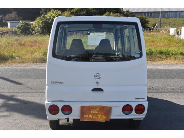 クリッパーバン ＳＤ　車検令和９年２月２５日　タイミングベルト交換済み　５速マニュアル　エアコン　エアバック　ラジオ　アマゾン　サーフィン　キャンプ　釣り　車中泊（15枚目）
