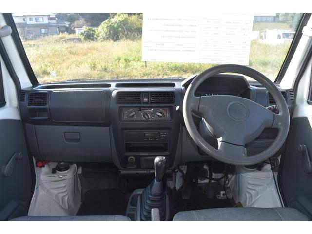 クリッパーバン ＳＤ　車検令和９年２月２５日　タイミングベルト交換済み　５速マニュアル　エアコン　エアバック　ラジオ　アマゾン　サーフィン　キャンプ　釣り　車中泊（24枚目）