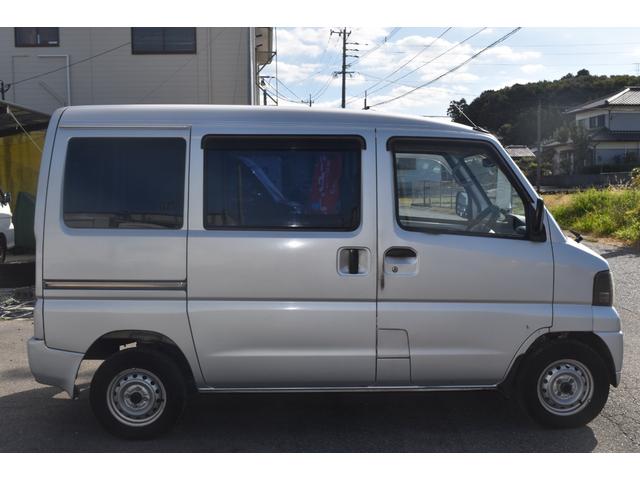 クリッパーバン ＤＸ　４ＷＤ　タイミングベルト交換済み　ハイルーフ　エアコン　エアバック　パワステ　５速マニュアル　アマゾン　サーフィン　キャンプ　釣り　車中泊（17枚目）