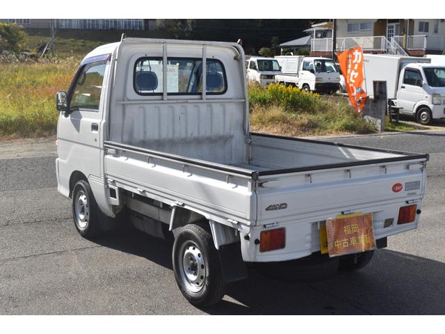 ハイゼットトラック SDX 車検令和9年11月 4WD エアコン 5速マニュアル タイミングベルト交換済み パワステ ラジオ(15枚目)