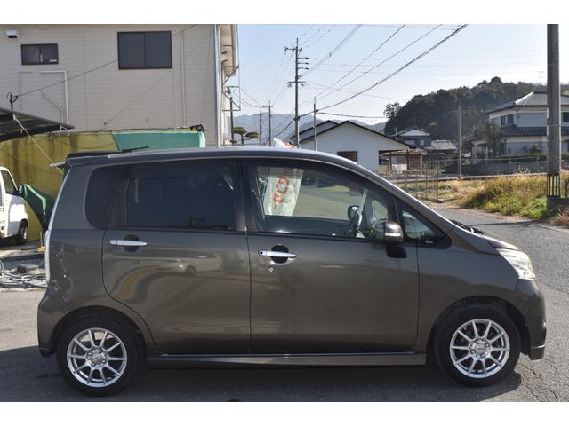 ムーヴ カスタム　ＲＳ　車検令和９年９月　ナビ　ＴＶ　バックモニター　ＣＶＴ　プッシュスタート　タイミングチェーン　オートエアコン　パワステ　パワーウィンドウ　エアバック　フォグ　アルミホイール（11枚目）