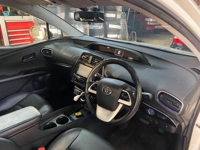 プリウス Ｓツーリングセレクション（6枚目）