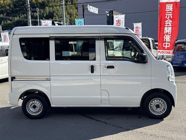 エブリイ ＰＡリミテッド　スズキセーフティサポート　キーレス　ＥＴＣ車載器　オートライト　社外バックモニター　純正ラジオ（6枚目）