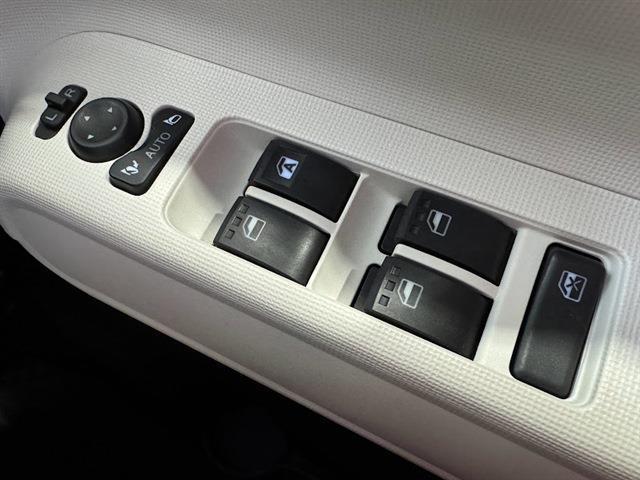 ムーヴキャンバス ストライプスＧ　両側パワースライドドア　プッシュスタート　ＥＴＣ車載器　純正ナビ　フルセグＴＶ　パノラマビューモニター　シートヒーター　ホッとカップホルダー　前後ドライブレコーダー　ＬＥＤヘッドライト・フォグランプ（29枚目）