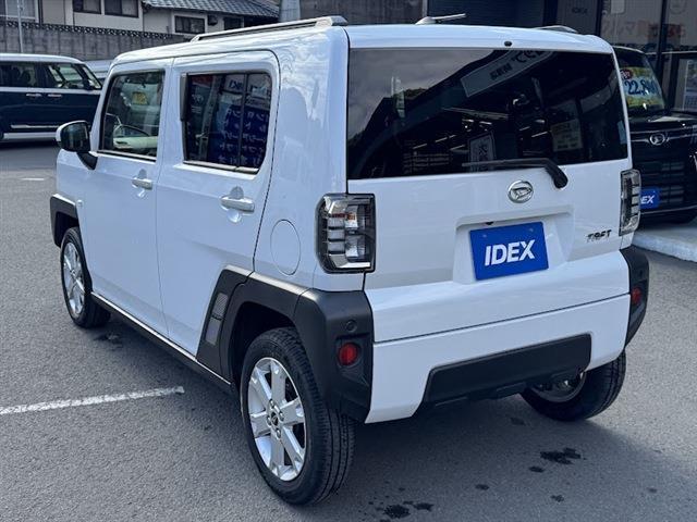 タフト Ｇ　社外ナビ　フルセグＴＶ　Ｂｌｕｅｔｏｏｔｈ　プッシュスタート　電動パーキングホールド　ステアリングスイッチ　ＬＥＤヘッドライト・フォグランプ　スカイフィールトップ（4枚目）