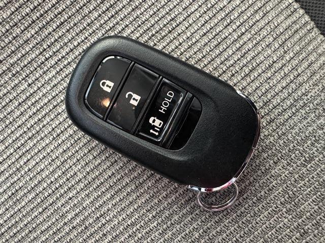 Ｎ－ＢＯＸ ベースグレード　左側パワースライドドア　社外ナビ　フルセグＴＶ　Ｂｌｕｅｔｏｏｔｈ　アダプティブクルーズコントロール　ＬＥＤヘッドライト　レーンアシスト　クリアランスソナー　オートマチックハイビーム（9枚目）