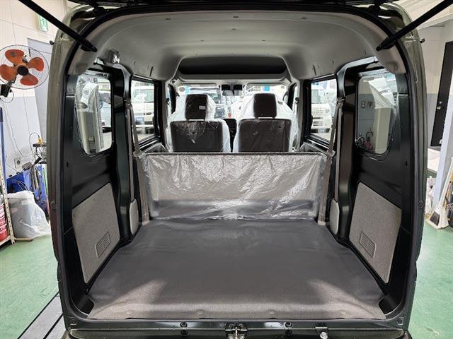 エブリイ ＰＣ　ハイルーフ　届出済未使用車　デュアルカメラブレーキサポート　キーレス・スペアキー　シートヒーター　ＬＥＤヘッドライト　オートマチックハイビーム　レーンアシスト　クリアランスソナー（11枚目）