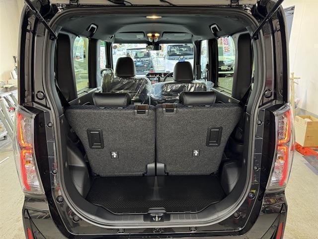 タント カスタムＸリミテッド　両側パワースライドドア　純正ディスプレイオーディオ　パノラミックビューモニター　アダプティブクルーズコントロール　シートヒーター　ＬＥＤヘッドライト・フォグランプ（8枚目）