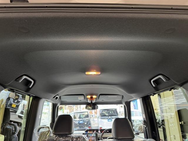 タント カスタムＸリミテッド　両側パワースライドドア　純正ディスプレイオーディオ　パノラミックビューモニター　アダプティブクルーズコントロール　シートヒーター　ＬＥＤヘッドライト・フォグランプ（9枚目）