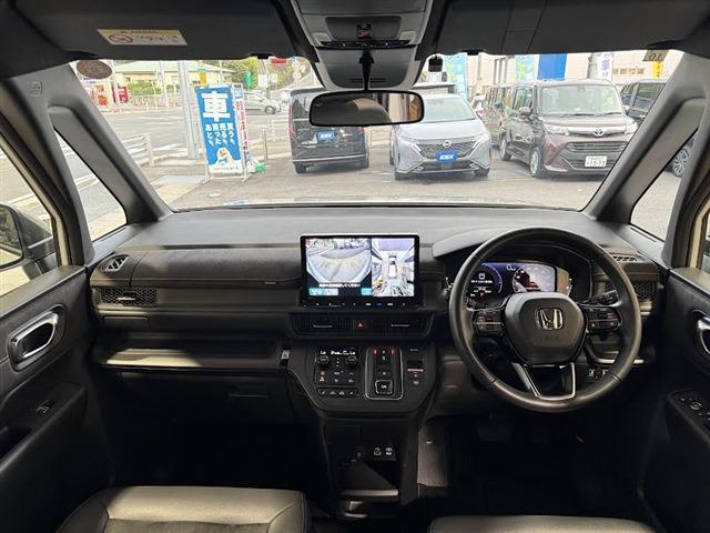 ｅ：ＨＥＶスパーダ　プレミアムライン　純正１５．６インチフリップダウンモニター　フルセグＴＶ　Ｂｌｕｅｔｏｏｔｈ　全方位モニター　両側パワースライドドア　ホンダセンシング　アダプティブクルーズコントロール　ＥＴＣ車載器　ＬＥＤヘッドライト（画像8）
