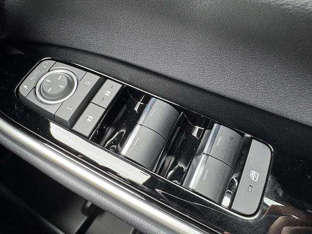 ハイブリッドＳ－Ｚ　登録済未使用車　１３．２型有機ＥＬ後席ディスプレイ　トヨタセーフティセンス　快適利便パッケージＨＩＧＨ　アドバンストドライブ　トヨタチームメイトアドバンストパーク　デジタルインナーミラー（画像31）