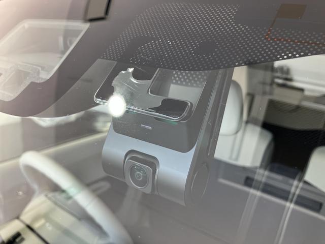 アルトラパン モード　純正ナビ　全方位ナビ　Ｂｌｕｅｔｏｏｔｈ　ステアリングリモコン　プッシュスタート　セーフティサポート　シートヒーター　社外アルミホイール　前後ドライブレコーダー　ＨＩＤヘッドライト（27枚目）
