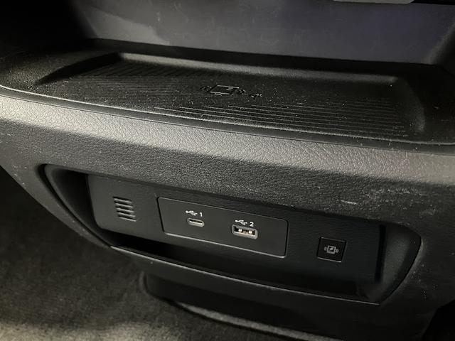 セレナ e-パワー ハイウェイスターV 両側パワースライドドア 12.3インチディスプレイオーディオ 全方位モニター プロパイロット インテリジェントルームミラー プッシュスタート ETC2.0車載器(29枚目)
