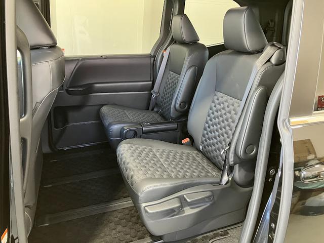 ヴォクシー Ｓ－Ｚ　モデリスタエアロ　両側パワースライドドア　ディスプレイオーディオ　バックモニター　フルセグＴＶ　前後ドライブレコーダー　アダプティブクルーズコントロール　電動パーキングホールド（13枚目）