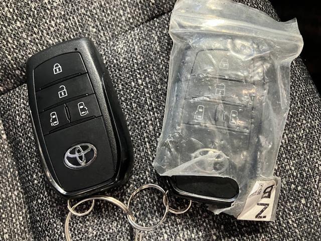 シエンタ ハイブリッドZ 10.5インチディスプレイオーディオ 両側パワースライドドア フルセグTV ナビ パノラミックモニター ブラインドスポットモニター メーカーオプションアルミホイール(23枚目)