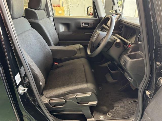 Ｎ－ＢＯＸカスタム ベースグレード　左側パワースライドドア　純正ナビ　フルセグＴＶ　Ｂｌｕｅｔｏｏｔｈ　アダプティブクルーズコントロール　ＬＥＤヘッドライト・シーケンシャルターンランプ（11枚目）