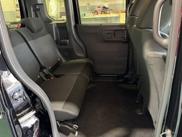 Ｎ－ＢＯＸカスタム ベースグレード　左側パワースライドドア　純正ナビ　フルセグＴＶ　Ｂｌｕｅｔｏｏｔｈ　アダプティブクルーズコントロール　ＬＥＤヘッドライト・シーケンシャルターンランプ（13枚目）