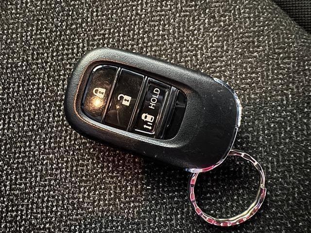 Ｎ－ＢＯＸカスタム ベースグレード　左側パワースライドドア　純正ナビ　フルセグＴＶ　Ｂｌｕｅｔｏｏｔｈ　アダプティブクルーズコントロール　ＬＥＤヘッドライト・シーケンシャルターンランプ（21枚目）