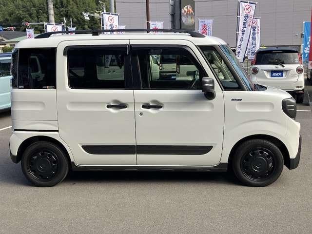 スペーシアギア ハイブリッドＸＺ　両側パワースライドドア／社外ディスプレイオーディオ／バックモニター／アイドリングストップ／ＬＥＤヘッドライト・フォグランプ／シートヒーター／クリアランスソナー／レーンアシスト（7枚目）